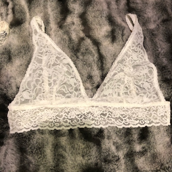 Bralettes - Picture 2 of 8